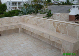 rivestimento muretto e panchina con pietra di trani rivestimento muretto e panchina con pietra di trani 1